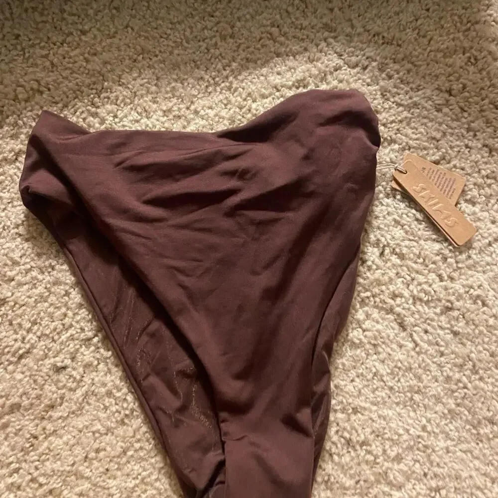 nwt skims